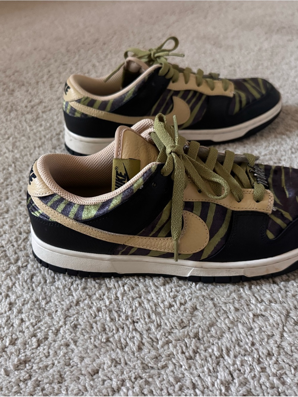 Nike Women's Low-Top Sneakers in Black, Olive Green, Tan